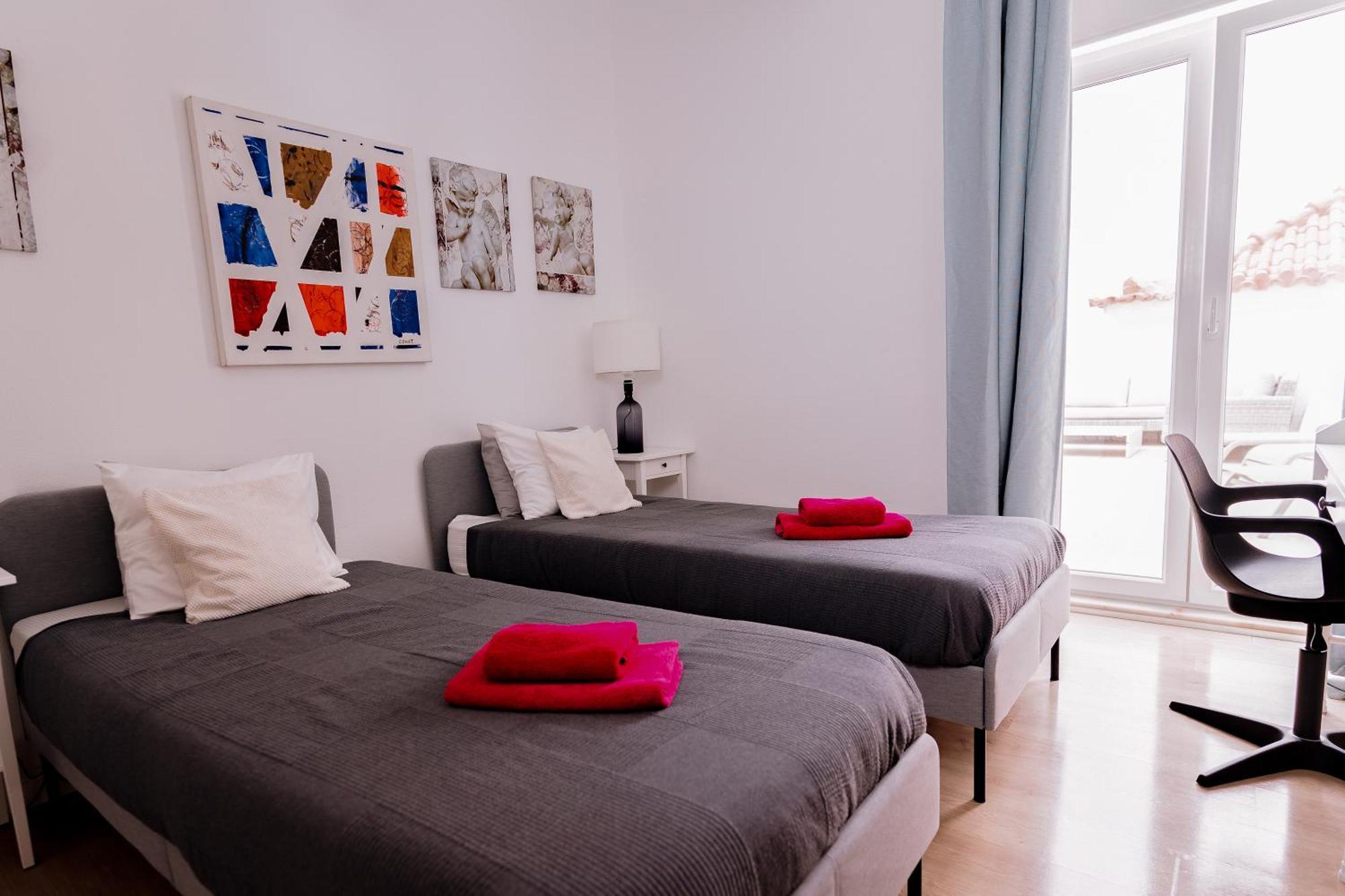 Residencial Real Guest House Азеньяш-ду-Мар Экстерьер фото